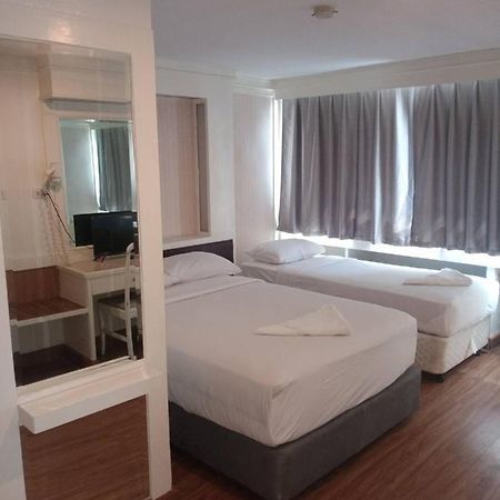Royal Garden Home Hotel Бангкок Экстерьер фото